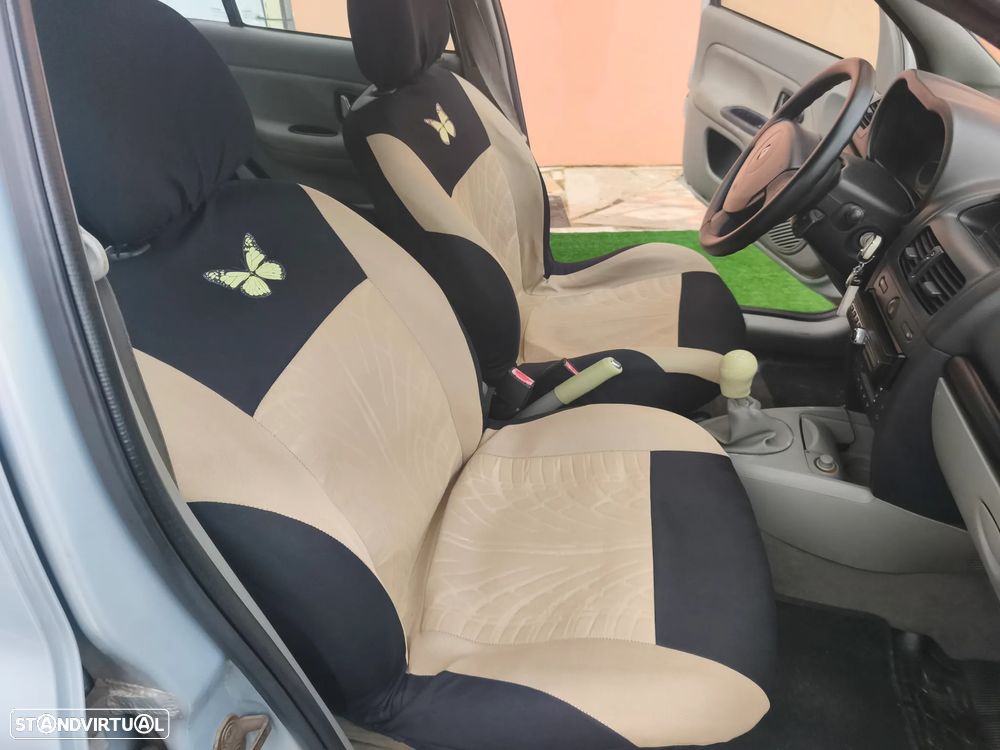 Renault Clio 1.2 16V Extreme - 13