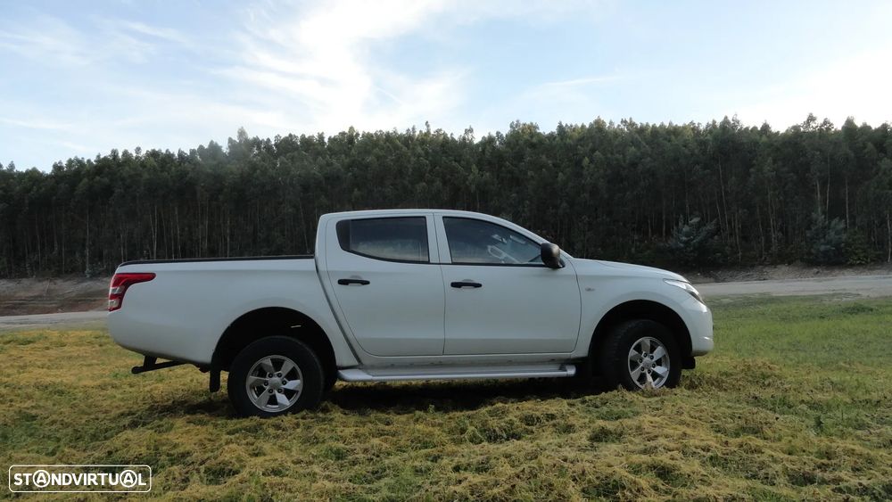 Mitsubishi L200 2.4 DI-D CD Invite 4WD - 4