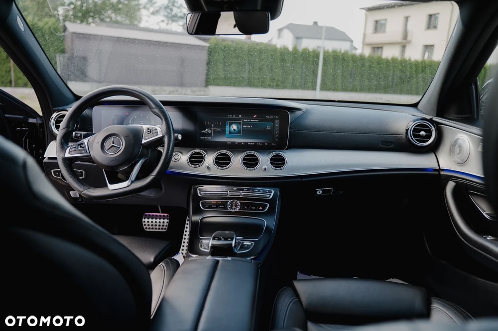 Mercedes-Benz Klasa E 220 d 4-Matic Business Edition 9G-TRONIC - 17