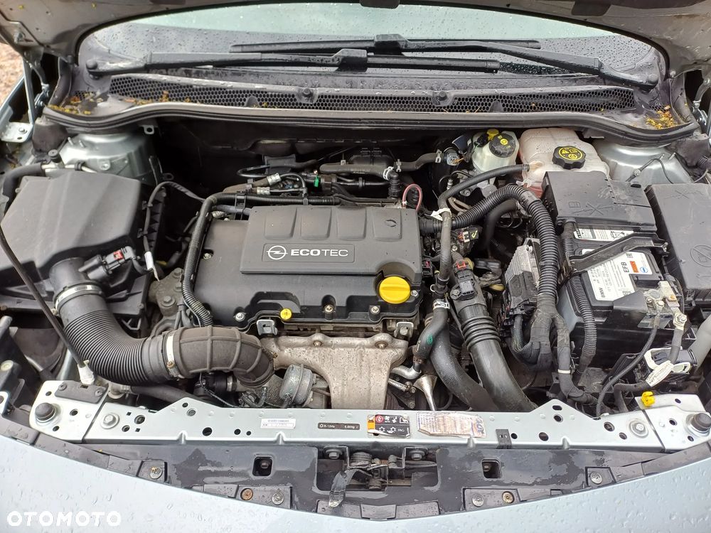Opel Astra 1.4 Turbo Cosmo - 12