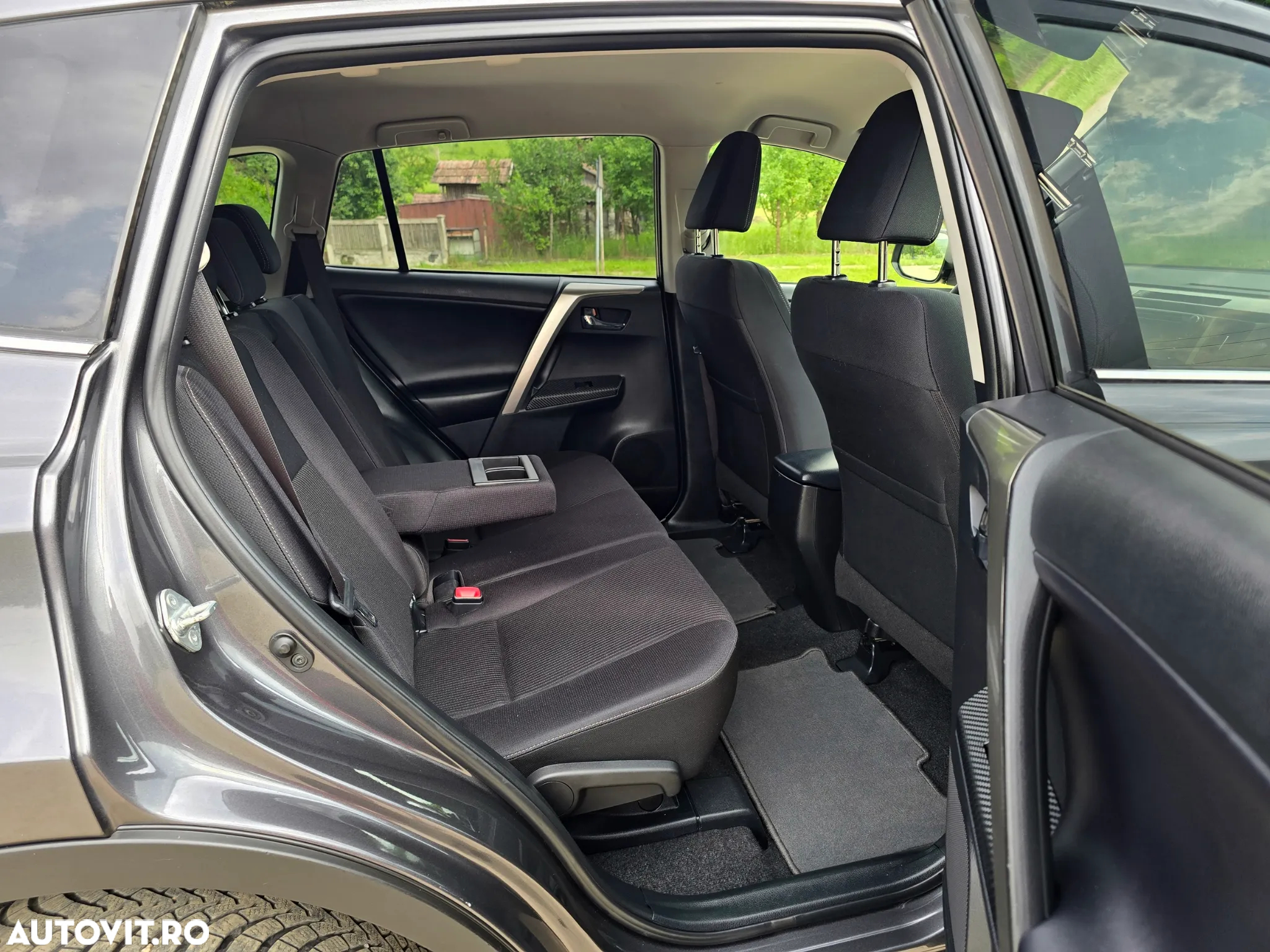 Toyota RAV4 2.2 D-4D 4x4 Edition - 30