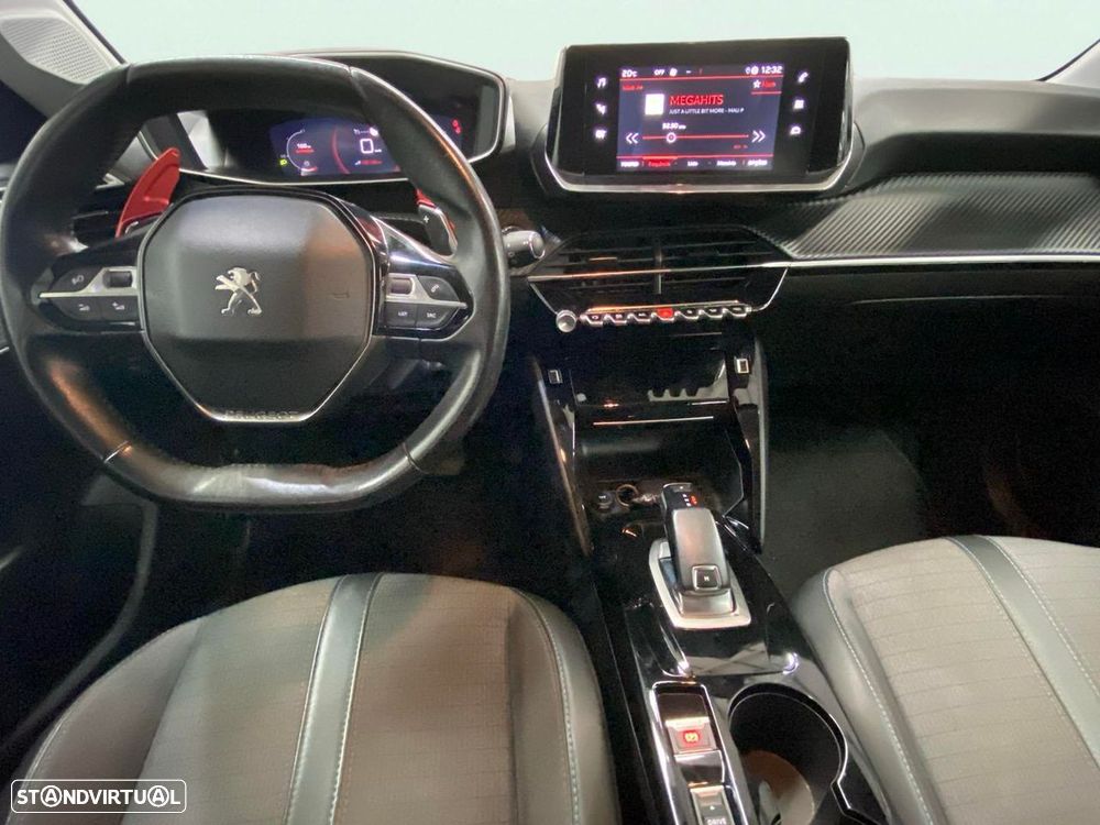 Peugeot 208 1.2 PureTech Allure EAT8 - 9