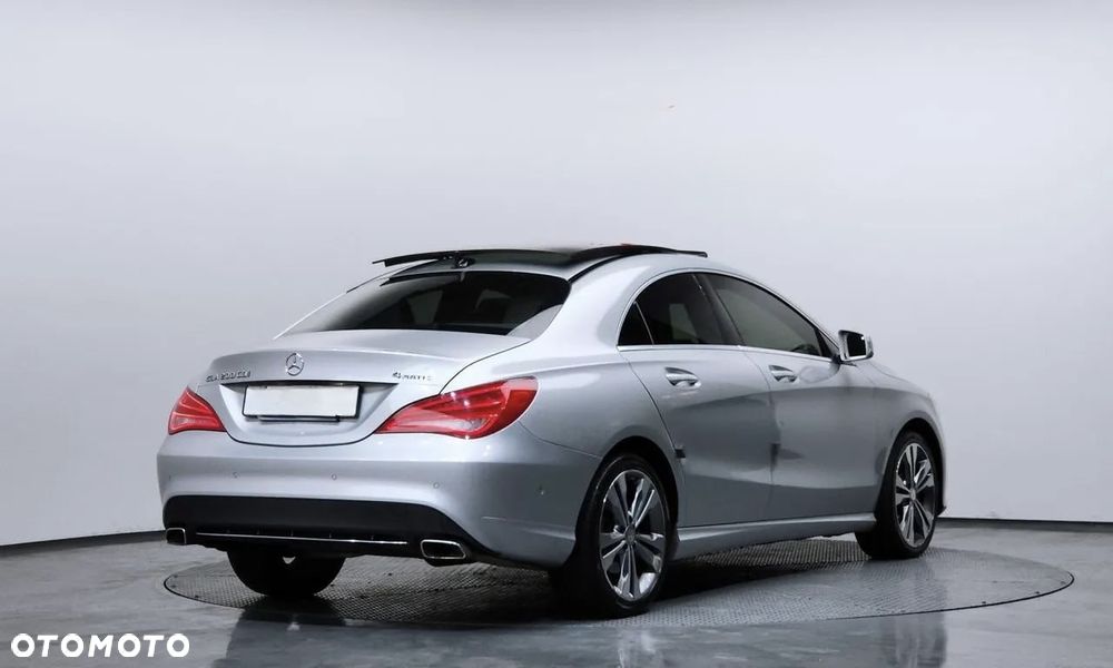 Mercedes-Benz CLA 200 CDI 7G-DCT - 6