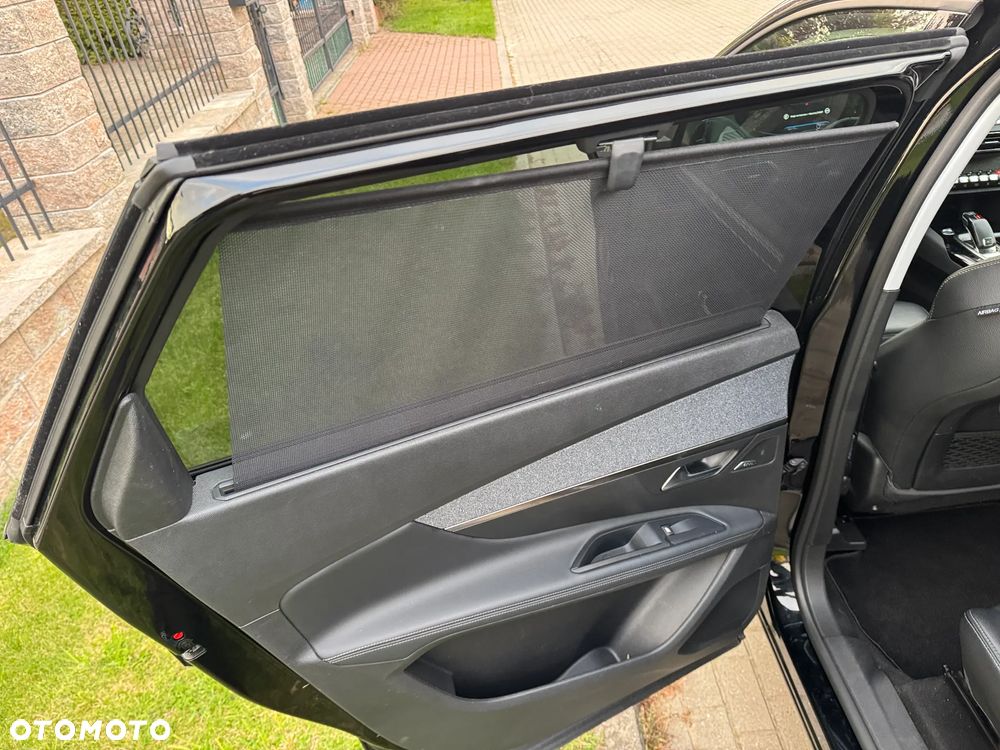 Peugeot 5008 1.6 PureTech Allure S&S EAT8 - 27