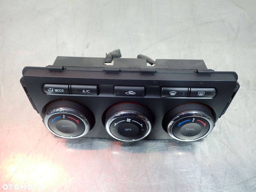 PANEL STEROWANIA NAWIEWU KLIMATYZACJI MAZDA 6 - 2