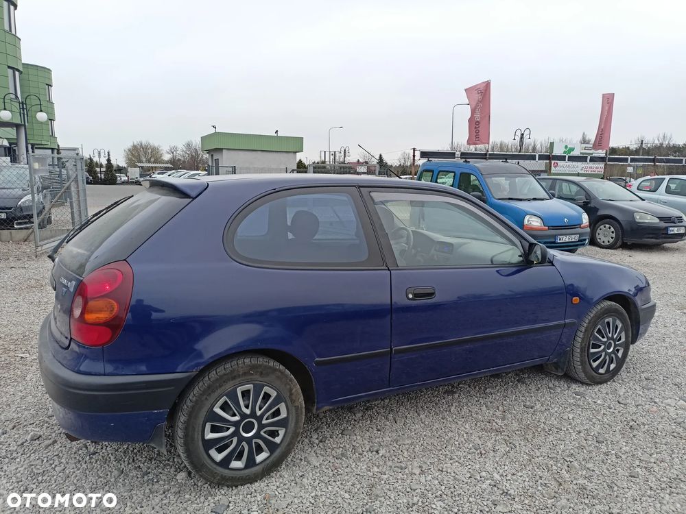 Toyota Corolla - 4