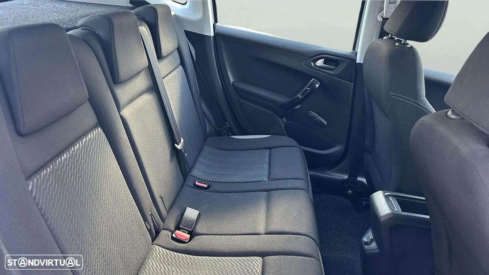 Peugeot 2008 1.2 VTi Allure - 11