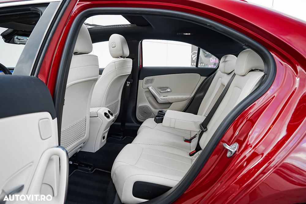 Mercedes-Benz A 250 e Sedan 8G-DCT Edition 2021 - 14