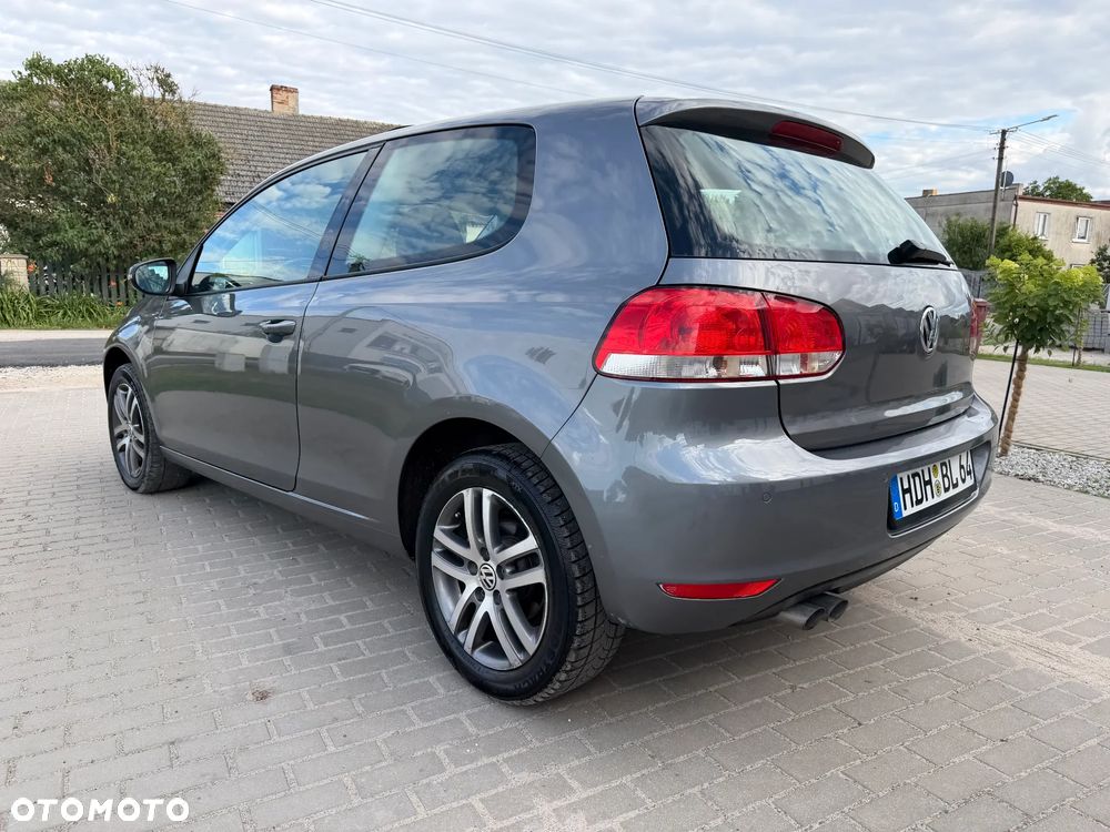 Volkswagen Golf 2.0 TDI DPF DSG Highline - 16