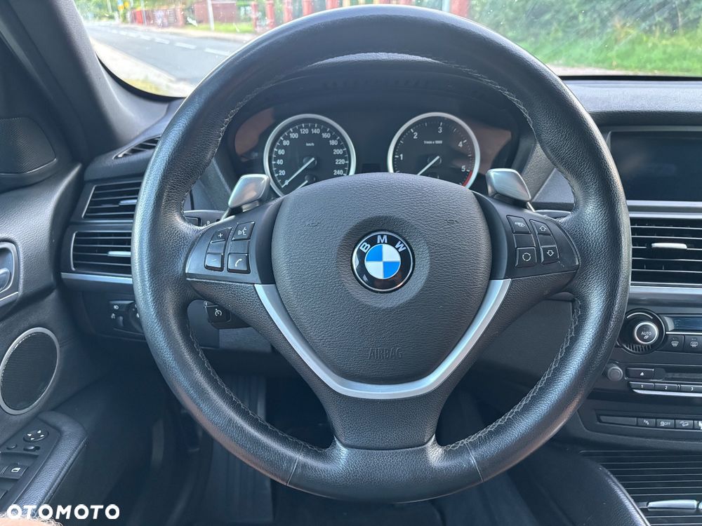 BMW X6 - 24