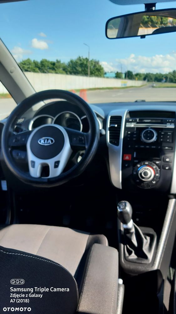 Kia Venga - 6