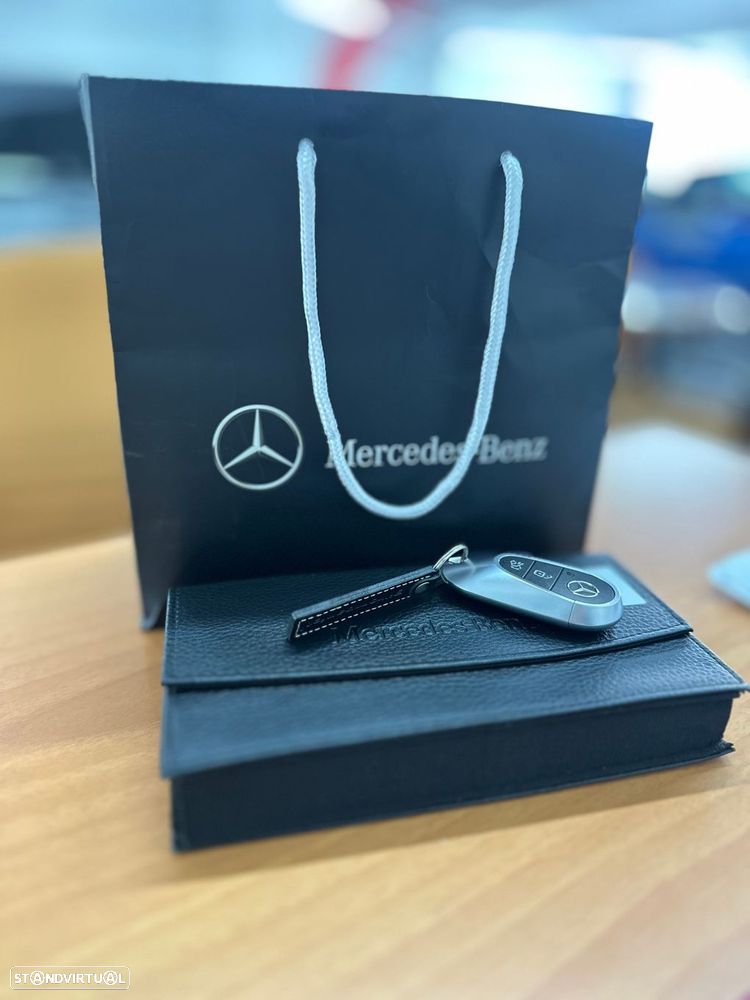 Mercedes-Benz E 300 e 4Matic - 31