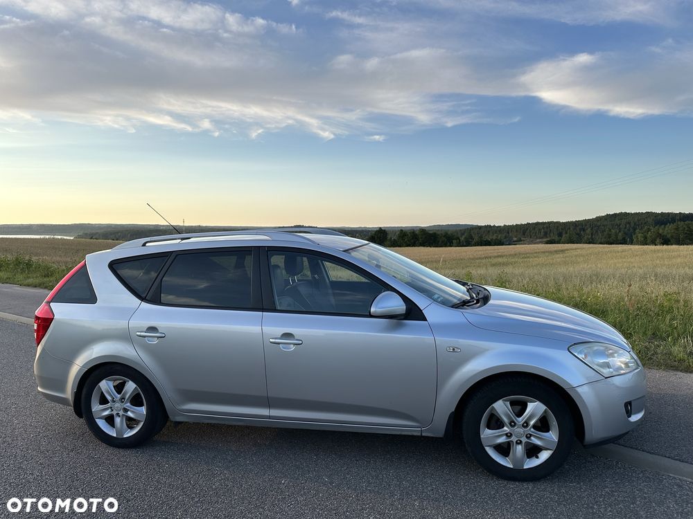 Kia Ceed - 1