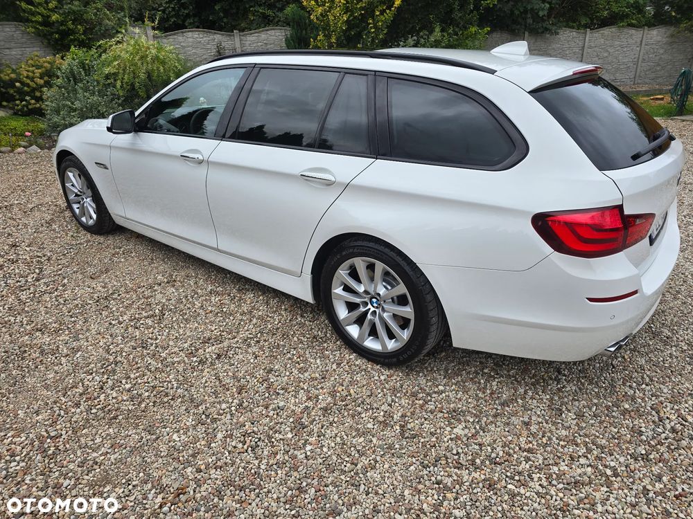BMW Seria 5 525d Sport-Aut Luxury Line - 36
