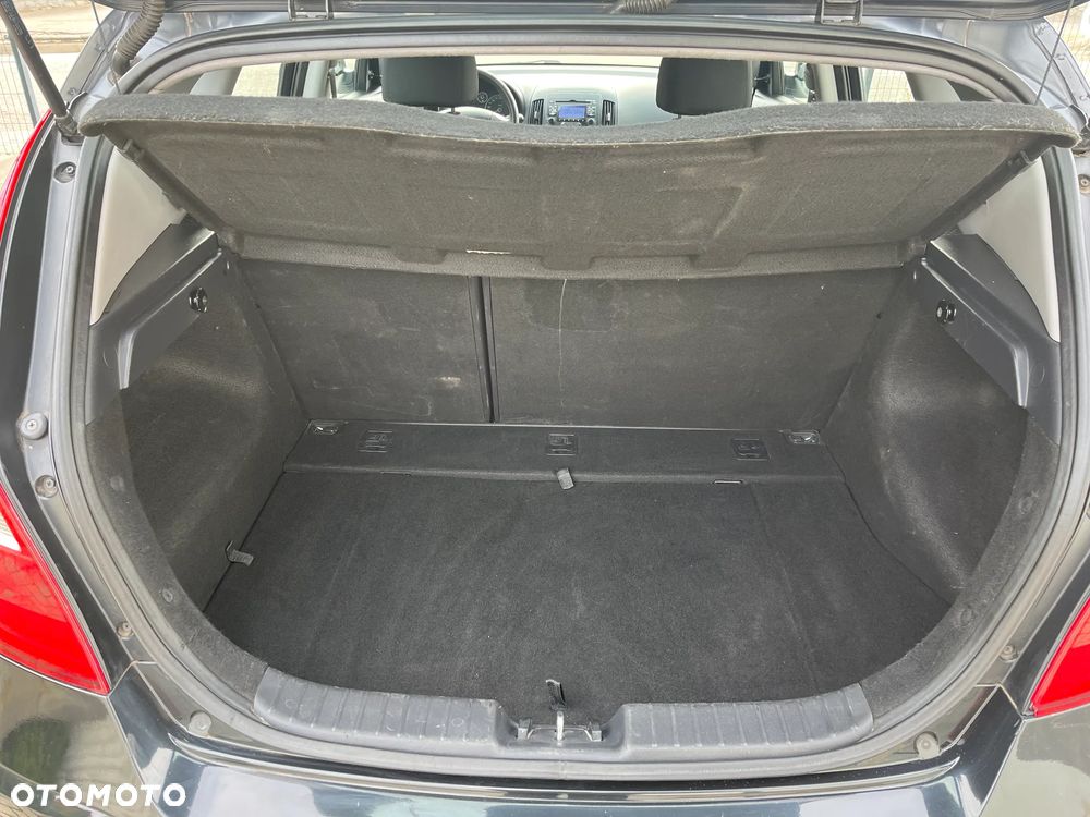 Hyundai i30 - 16