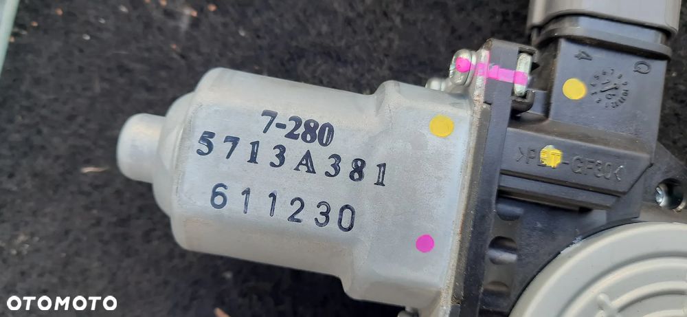 Mitsubishi Space Star II FL Blacharskie Kolor P19 Zawiasy Maski przód  1pk3 2pk3  Szyba Przód Czołowa Klapa tył Drzwi prawe przód lewe prawe tył Lampa tył lewa prawa Lampa SPACE STAR 2 mechanizm szyby LEWY 5713A381 611230 Szyba boczna lewa kierowcy - 36