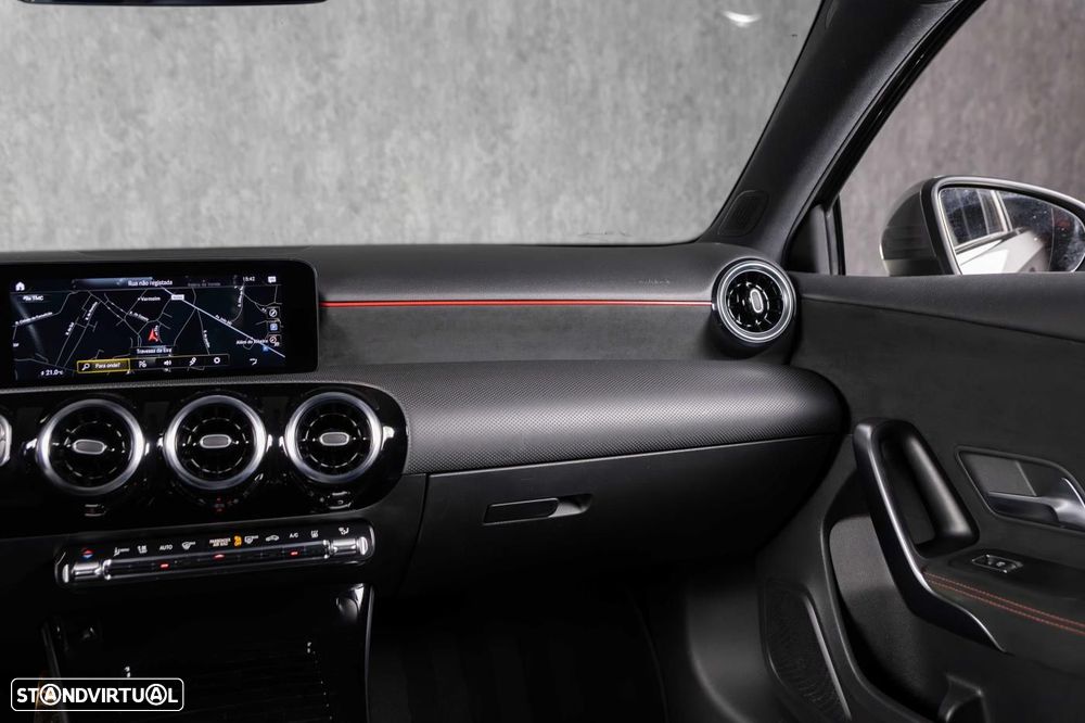 Mercedes-Benz A 250 e 8G-DCT AMG Line - 47