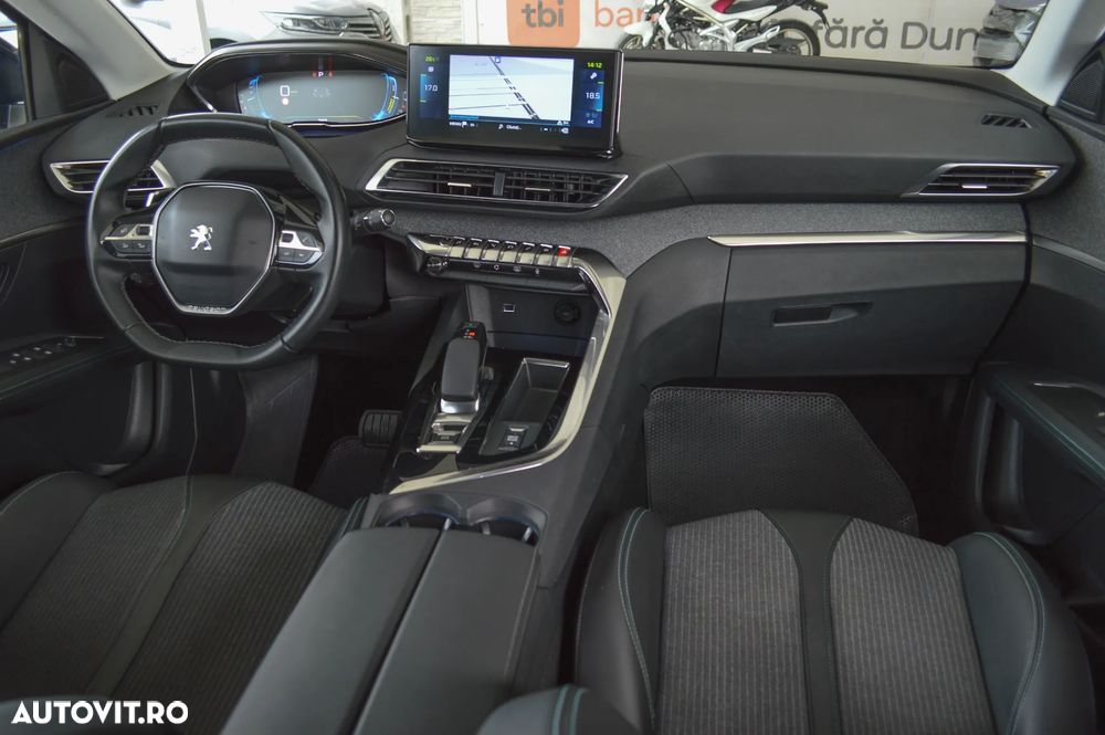 Peugeot 3008 PHEV 225 EAT8 Allure Pack - 33