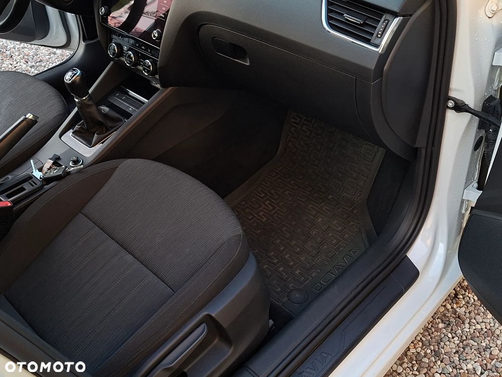 Skoda Octavia 1.5 TSI GPF ACT Style - 11
