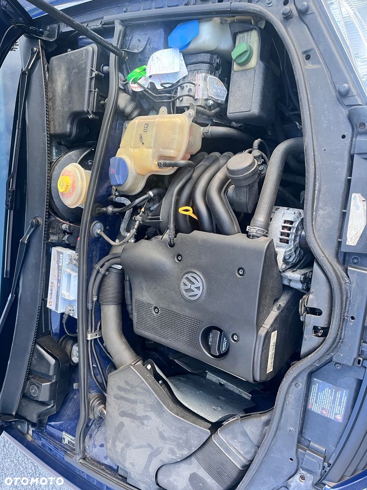 Volkswagen Passat 1.6 - 15