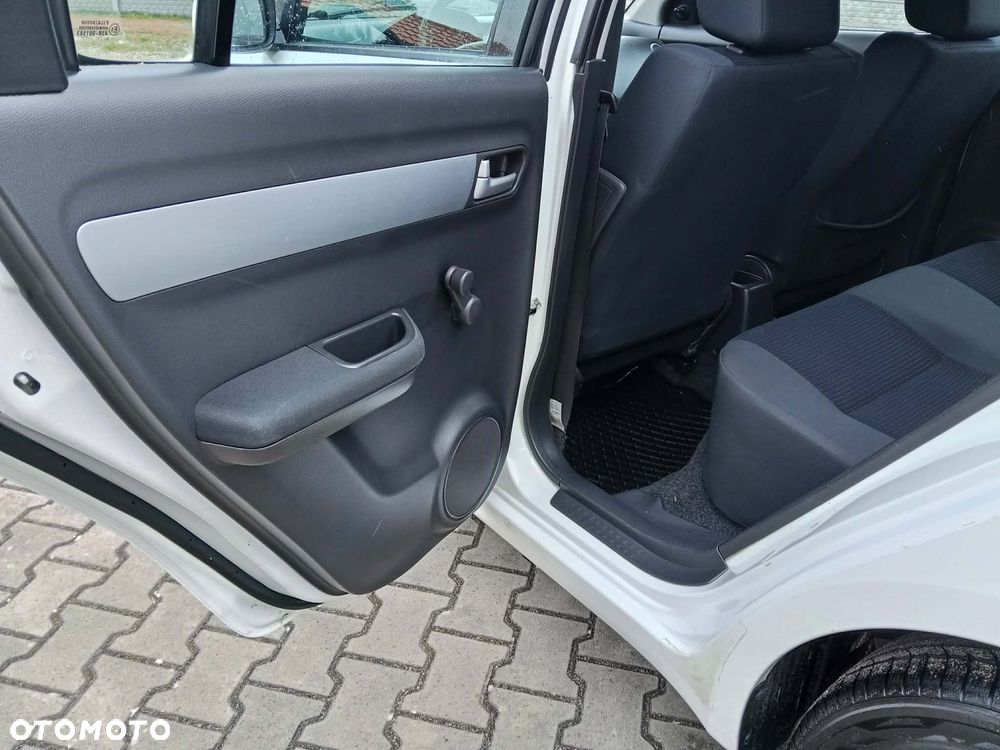 Suzuki Swift 1.3 Black and White - 28