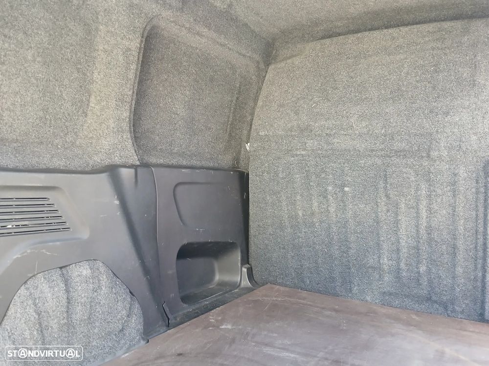 Opel COMBO 3L - 21