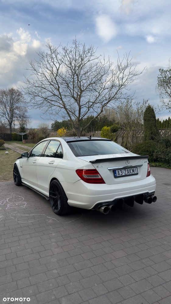 Mercedes-Benz Klasa C 63 AMG - 5