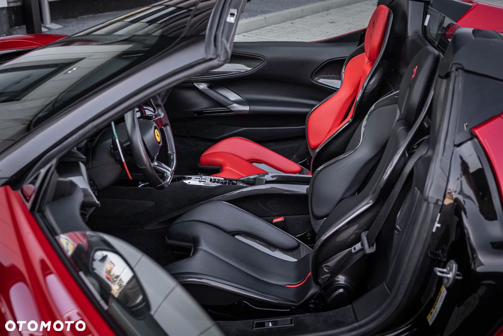 Ferrari SF90 Spider - 21