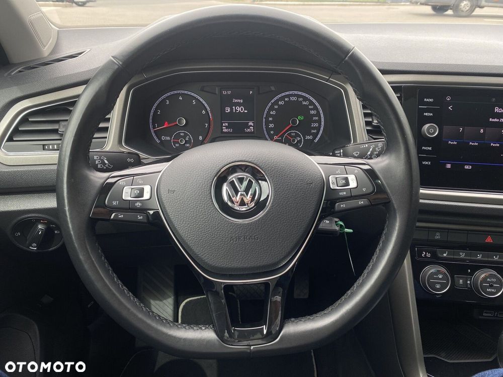 Volkswagen T-Roc - 13