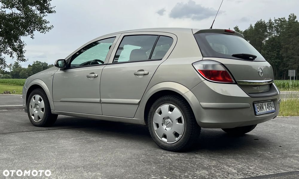 Opel Astra 1.6 Enjoy - 4