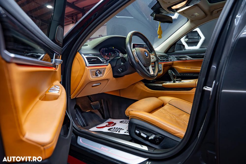 BMW Seria 7 740d xDrive MHEV - 11