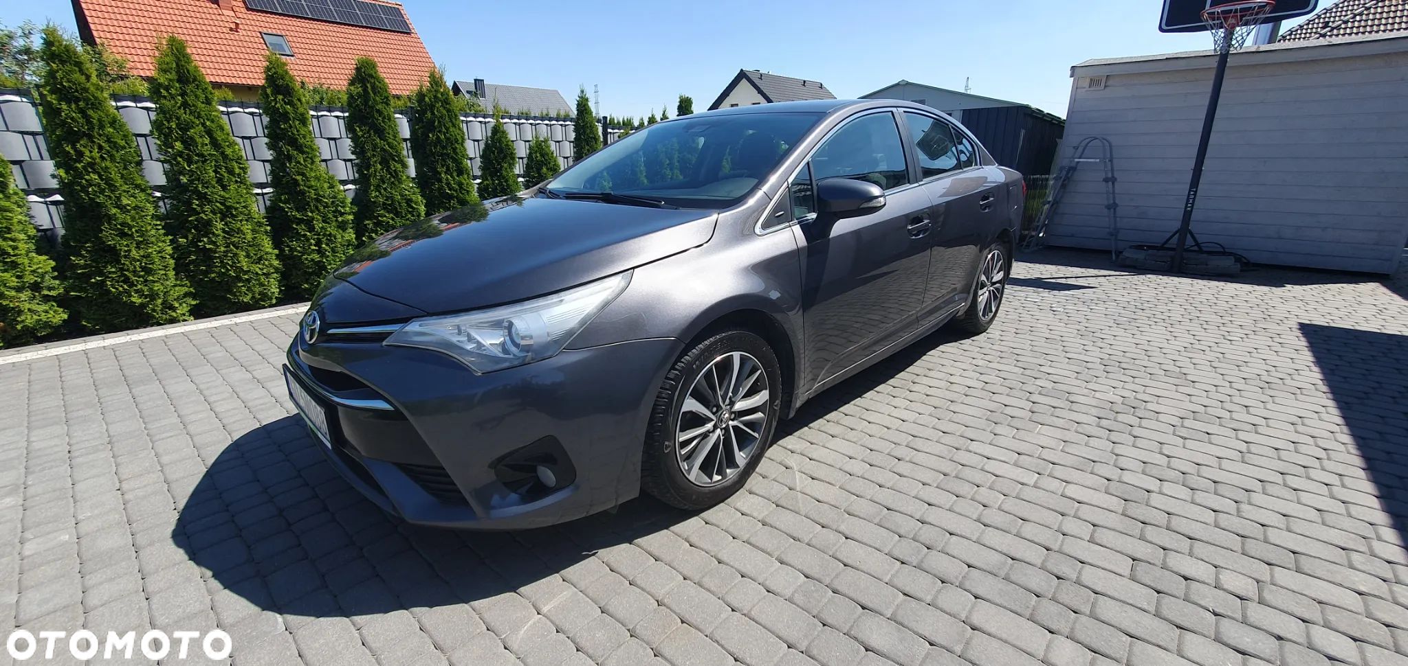Toyota Avensis 2.0 D-4D Premium - 1