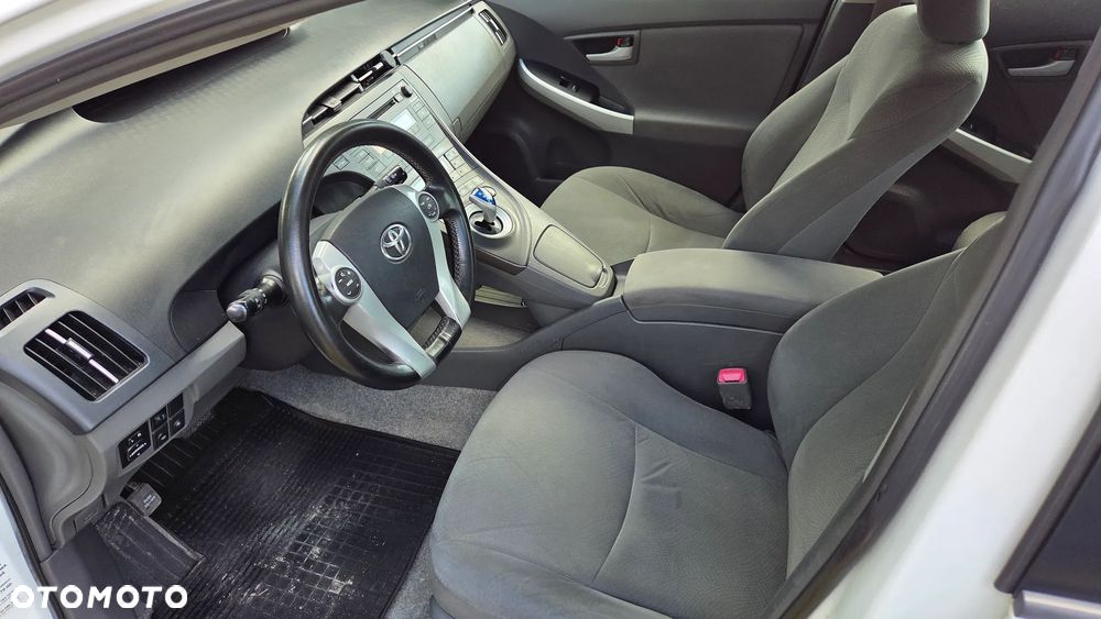 Toyota Prius 1.8 HSD Life - 10