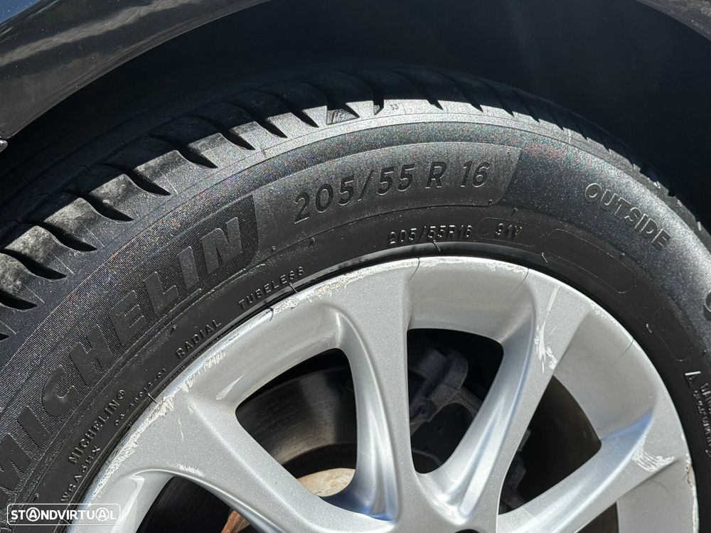 Audi A3 Sportback 1.6 TDI Attraction Ultra - 16