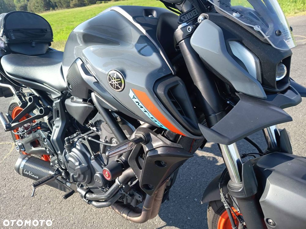 Yamaha MT - 8
