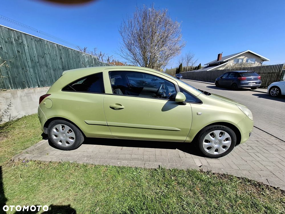 Opel Corsa 1.2 16V Cosmo - 1