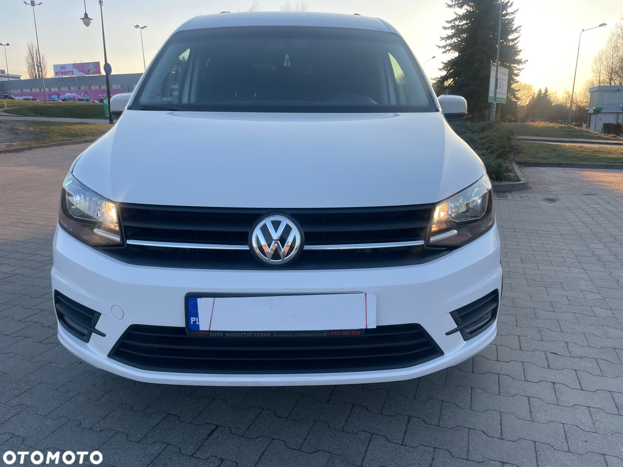 Volkswagen Caddy 2.0 TDI (5-Si.) Trendline Blue Motion - 2