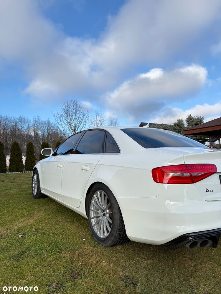 Audi A4 Limousine - 4