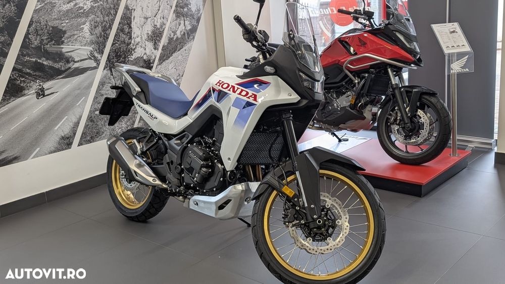Honda XL750 Transalp - 3