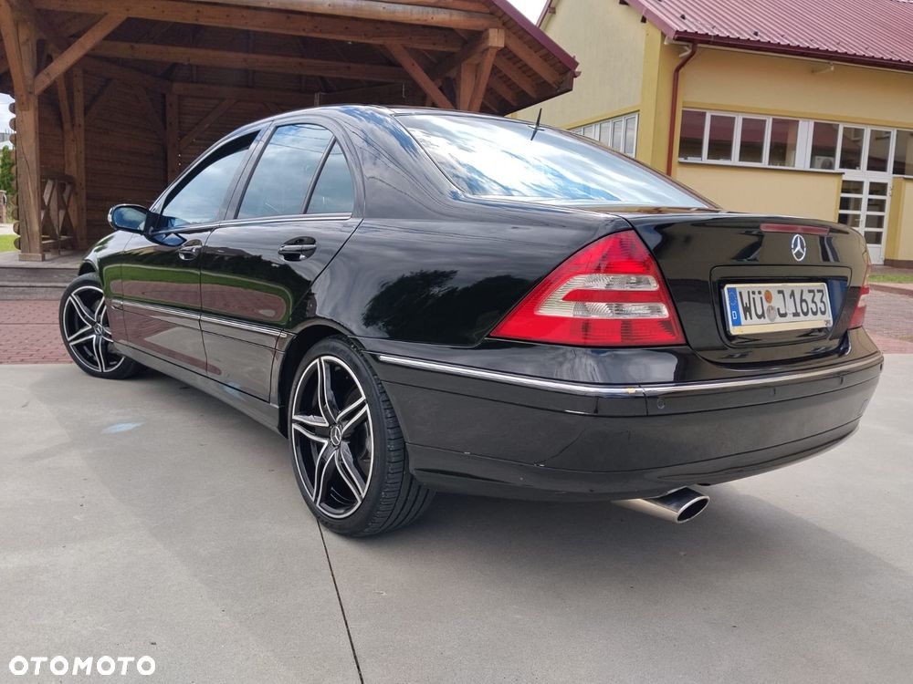 Mercedes-Benz Klasa C 180 Kompressor Automatik Avantgarde Sport Edition - 10