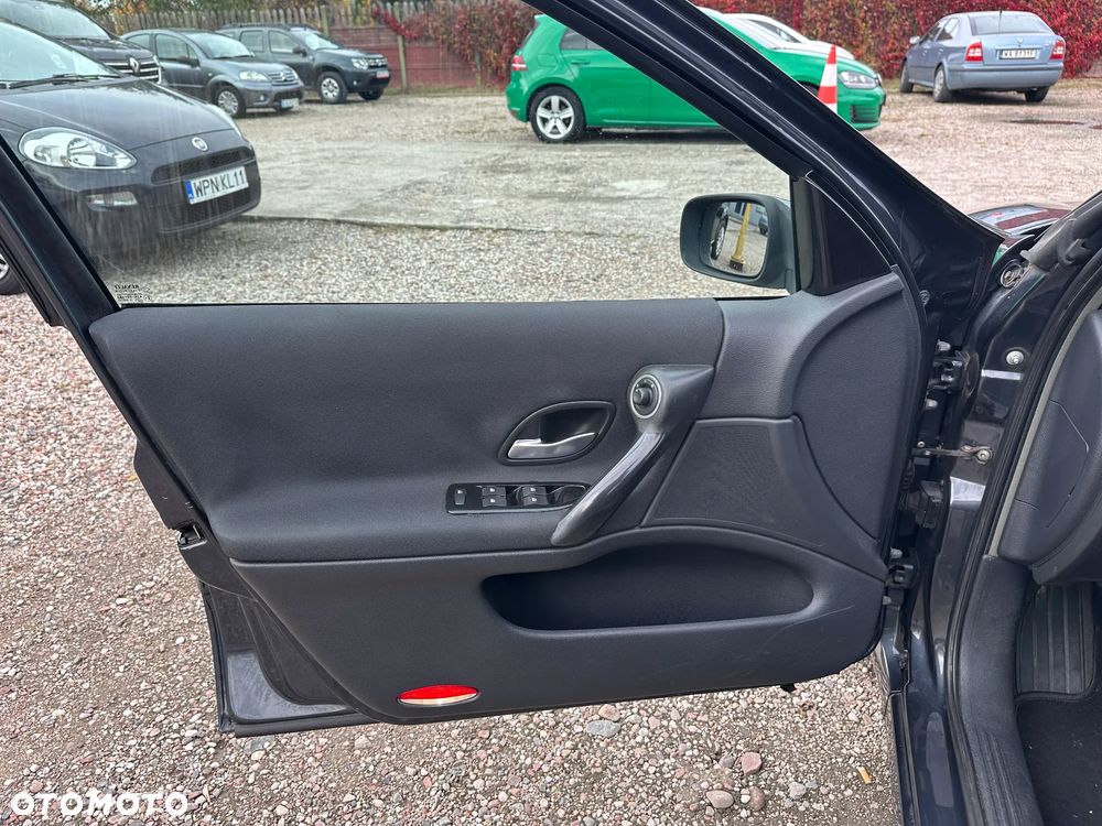 Renault Laguna Grandtour 2.0 Expression - 12