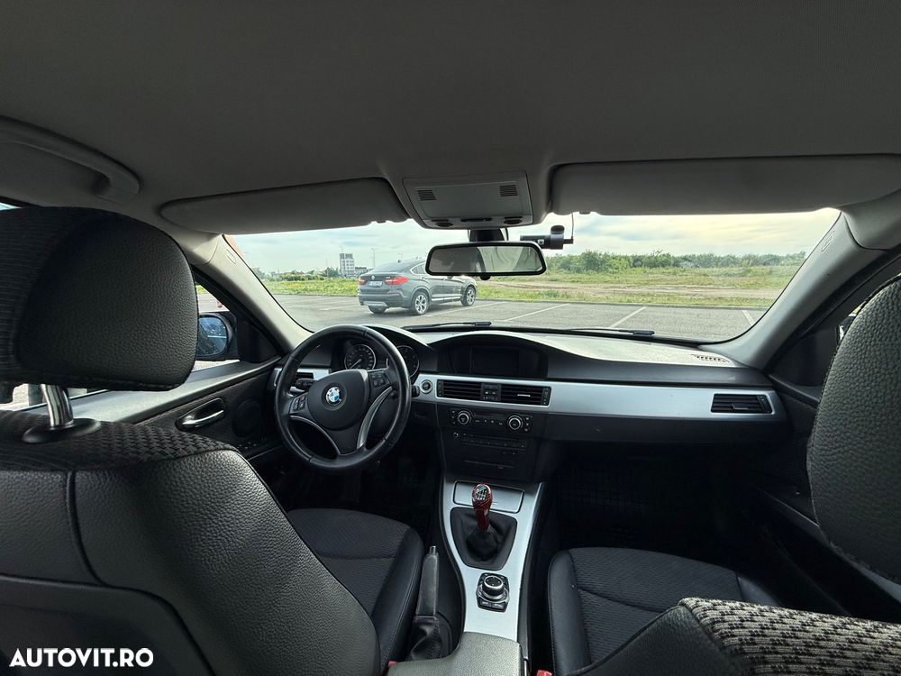 BMW Seria 3 318d - 3