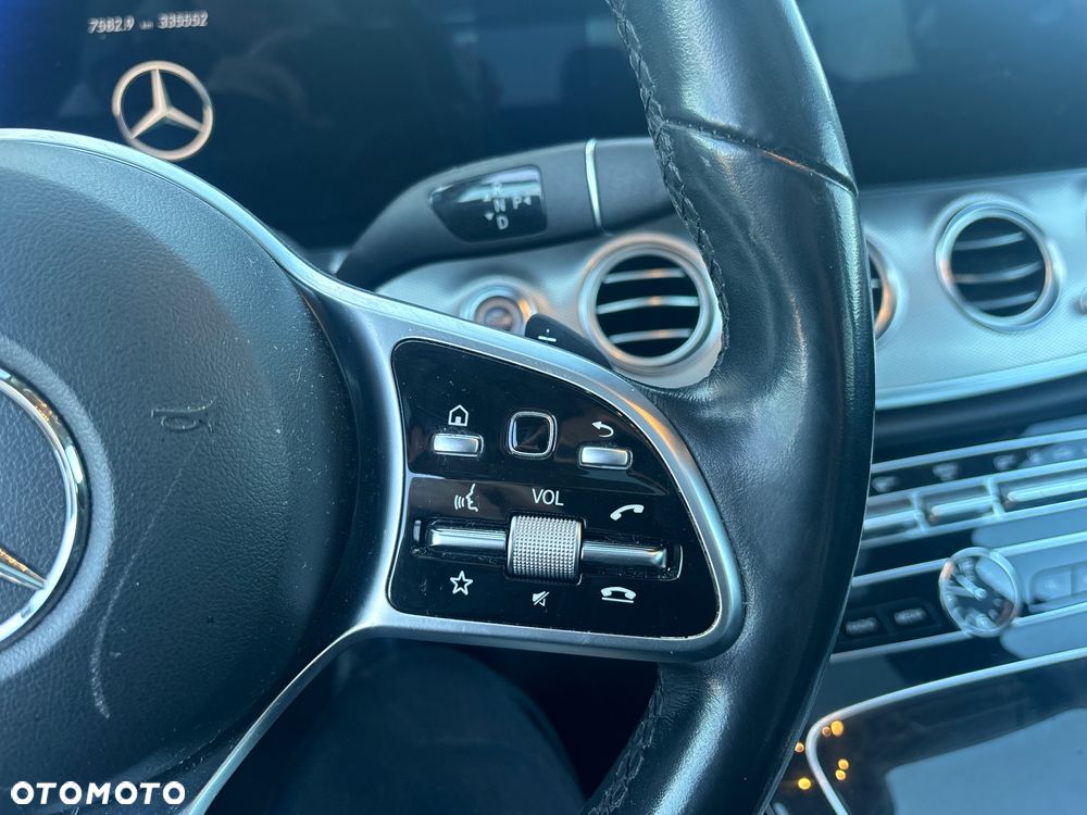 Mercedes-Benz Klasa E 400 d 4Matic 9G-TRONIC Avantgarde - 23