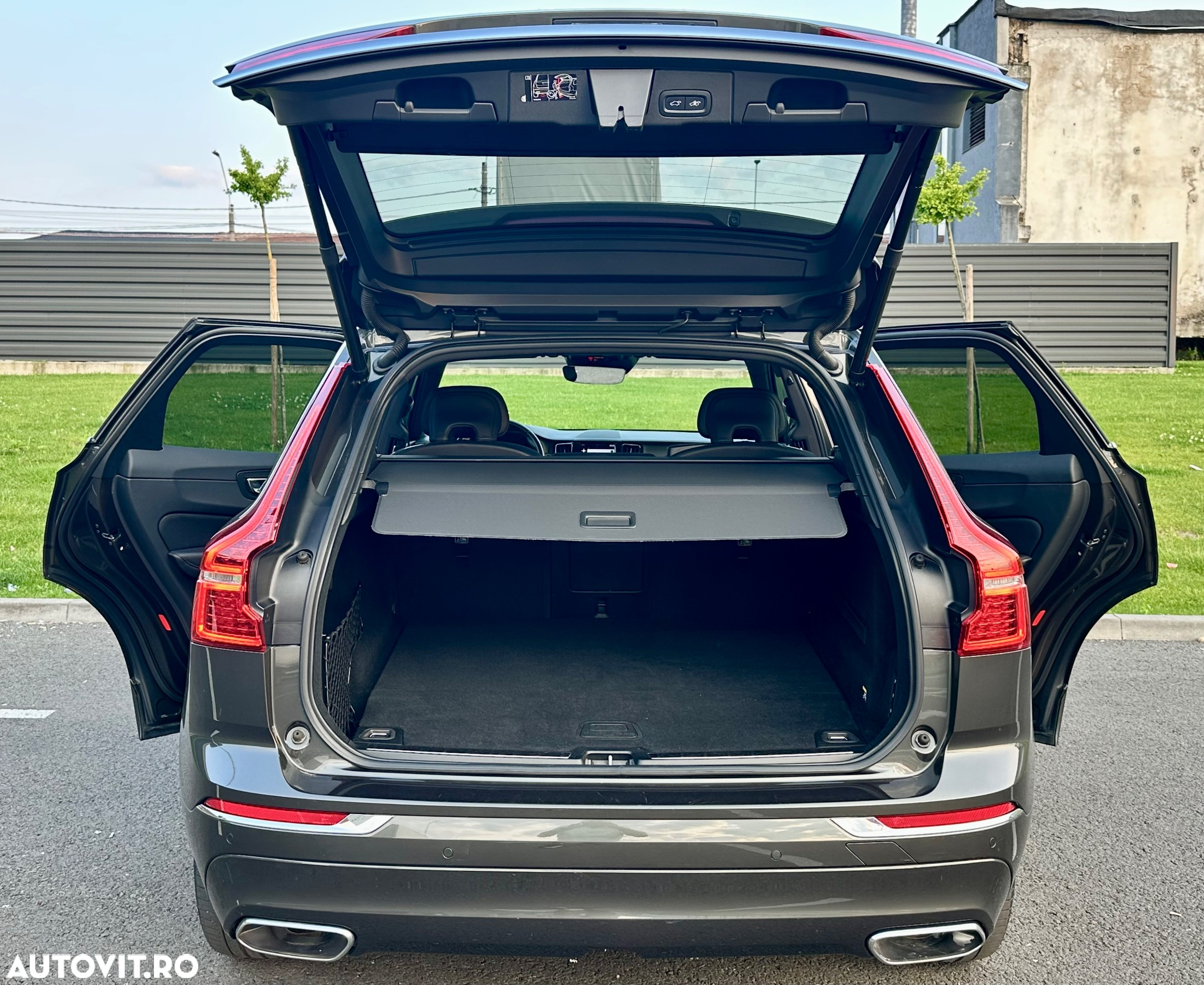 Volvo XC 60 T8 AWD Recharge Geartronic Inscription - 16