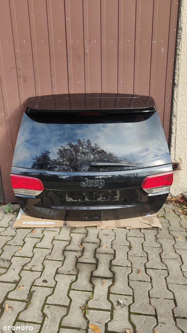 klapa grand cherokee WK2 AXR