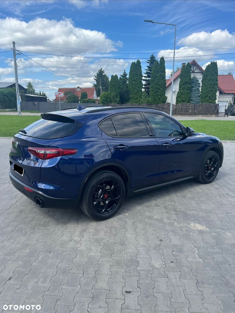 Alfa Romeo Stelvio 2.0 Turbo 16V AT8-Q4 Ti - 6