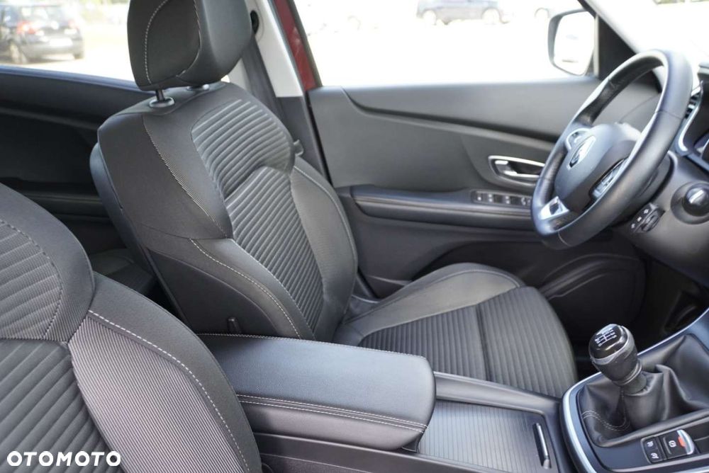Renault Scenic ENERGY TCe 130 INTENS - 11