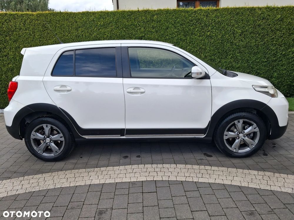 Toyota Urban Cruiser 1.4 D-4D Sol 4x4 EU5 - 4