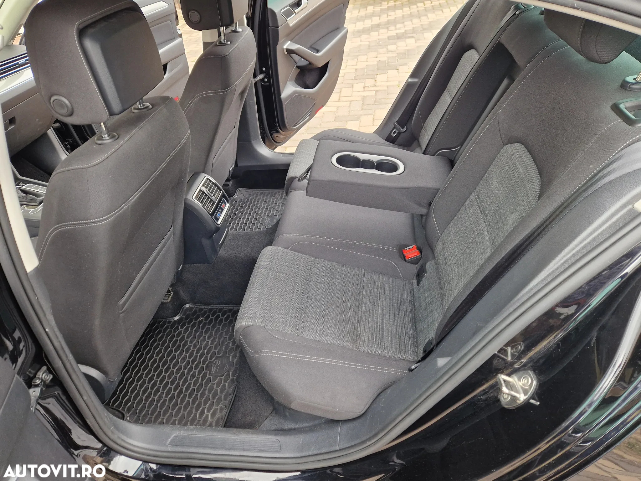 Volkswagen Passat 2.0 TDI DSG Comfortline - 15