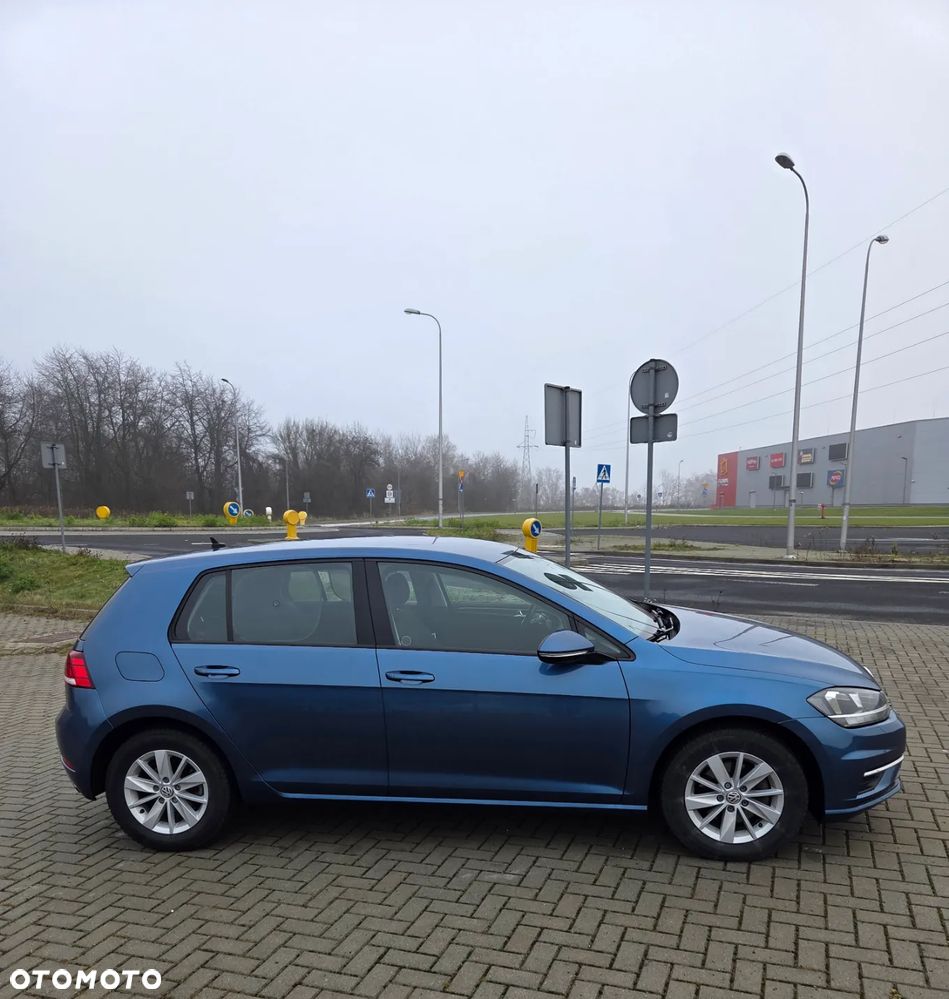 Volkswagen Golf - 4